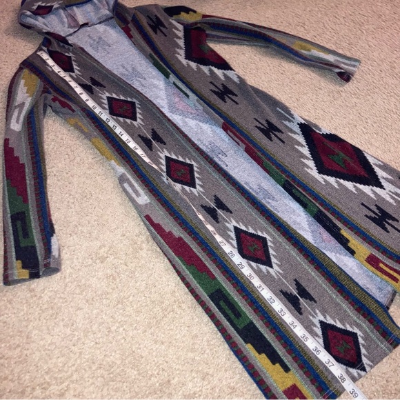 Joyce Leslie long, geometric Aztec cardigan Junior XS - Picture 10 of 14